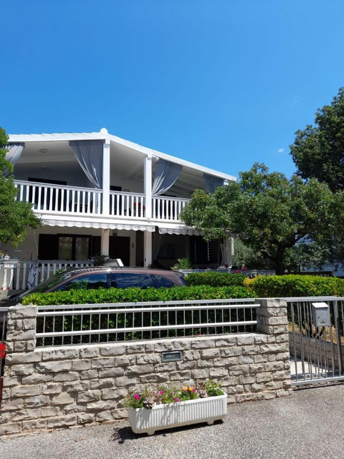 Šibuljina Apartment Leon & Grga מראה חיצוני תמונה